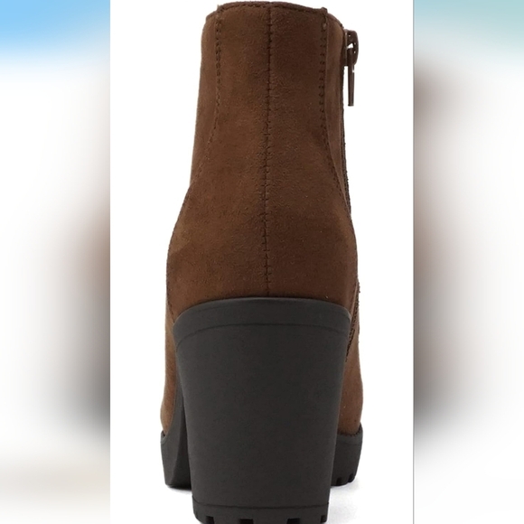 Soda Brown Faux- Suede Lug Sole Chunky Heel Ankle Bootie Lace up Side Zipper 8.5 - Picture 4 of 10